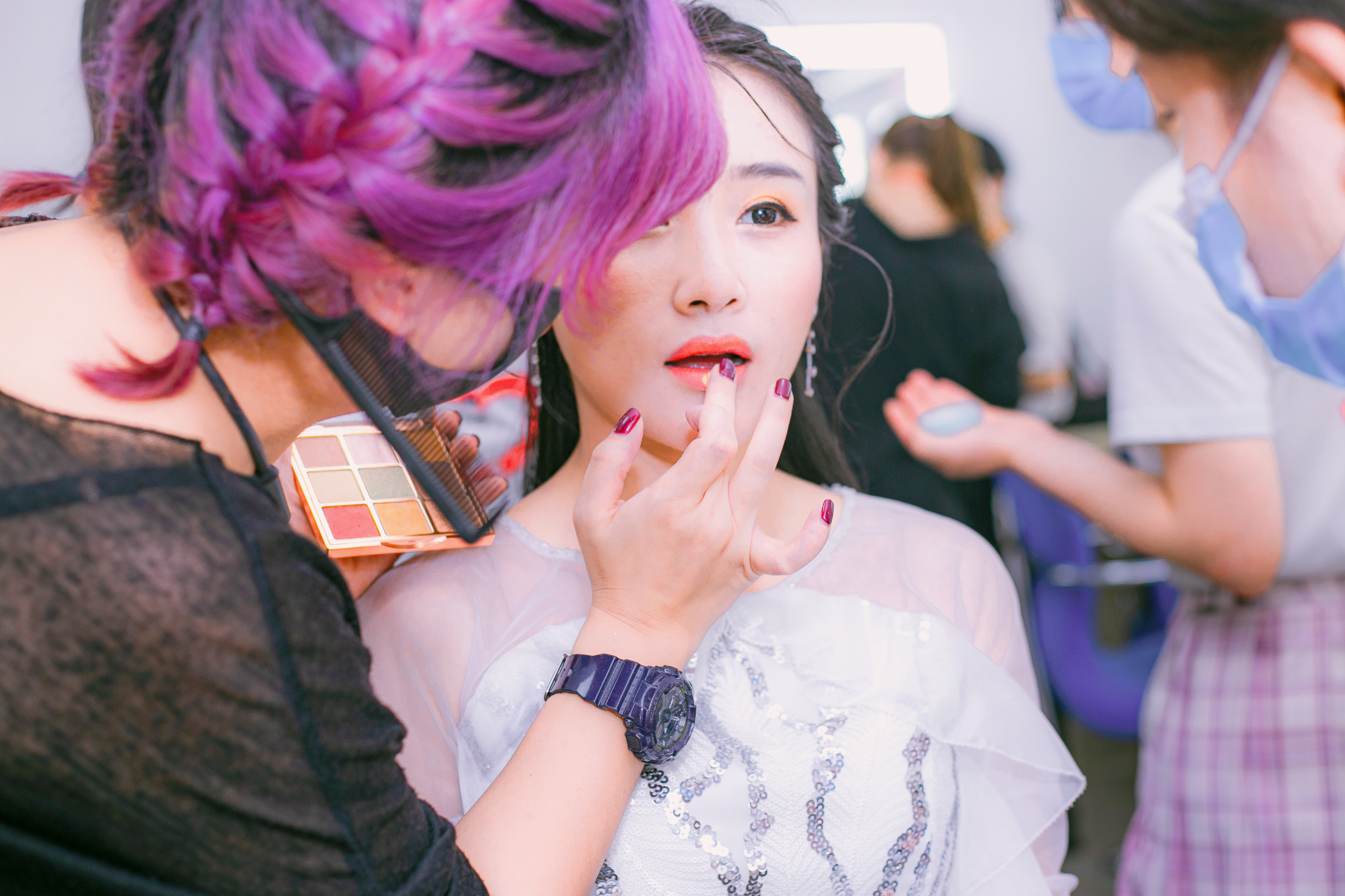 如何挑选影视专业化妆学校?