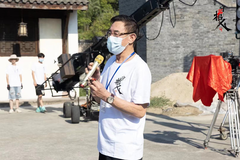 怎样才能进剧组发展？