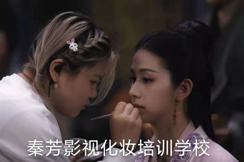 剧组里生活制片的主要工作是干啥？